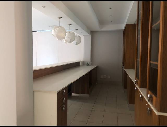 573M² RETAIL TO LET IN SANDTON CENTRAL